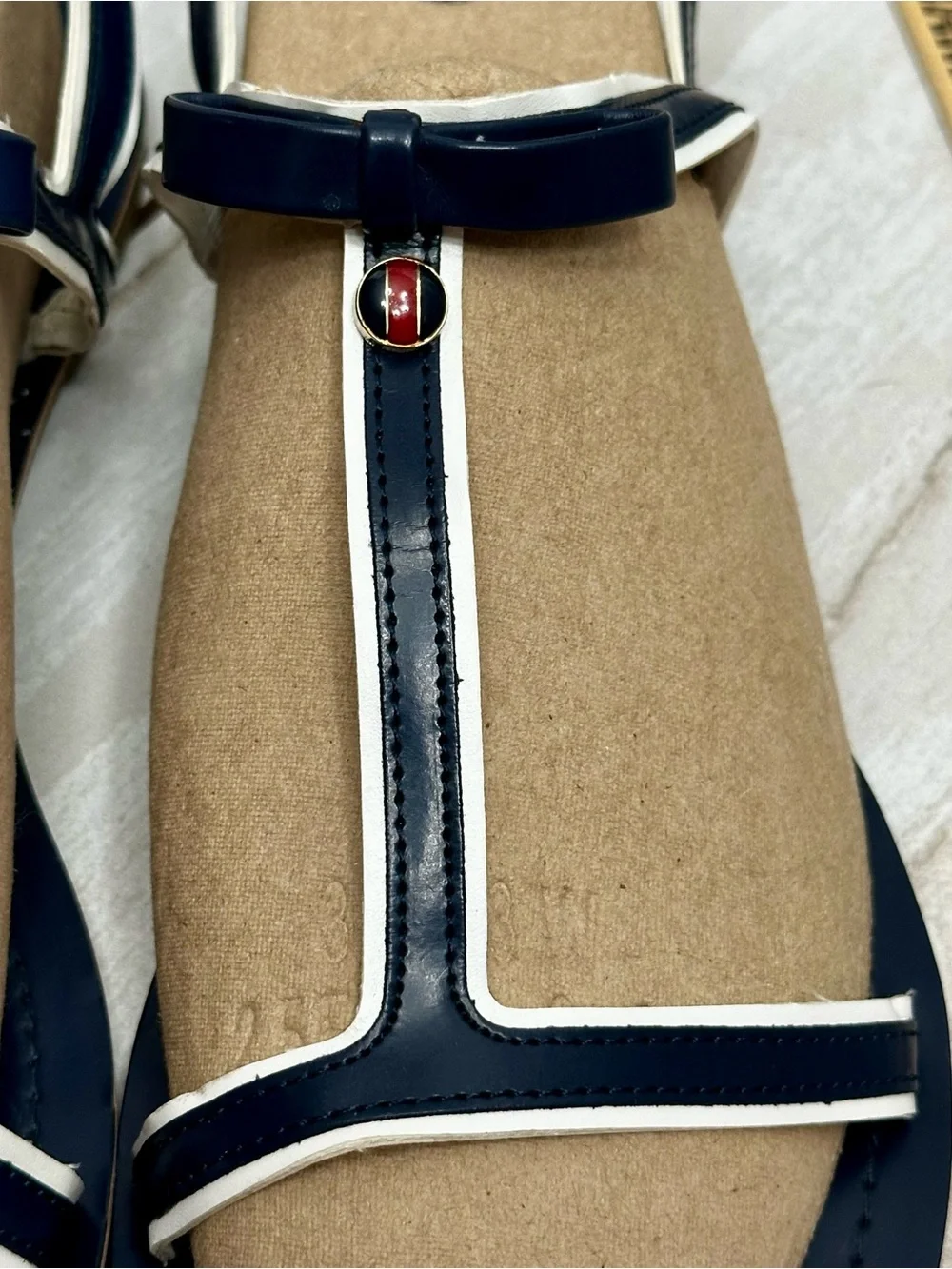 Tommy Hilfiger Navy White T-Strap Sandals Bow Red Logo Charm Nautical Preppy 9.5